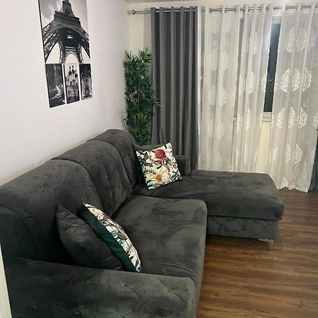 Accu Care Apartment Londra Esterno foto