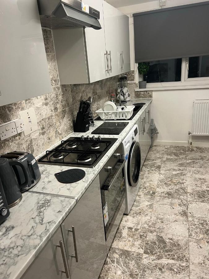 Accu Care Apartment Londra Esterno foto